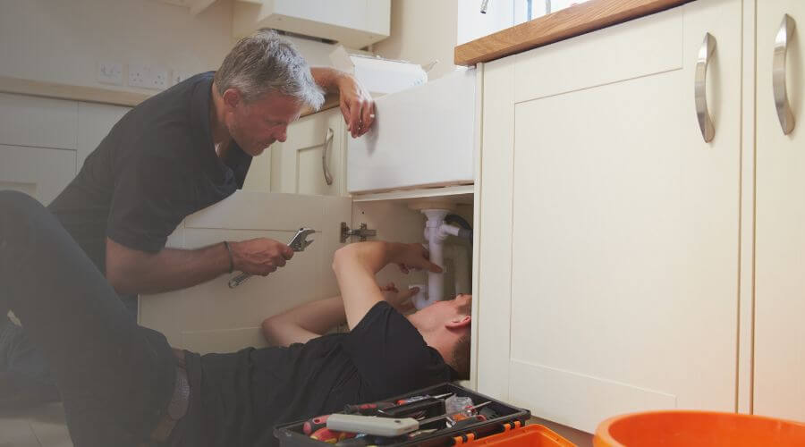 Expert burst pipe repair services in Iowa